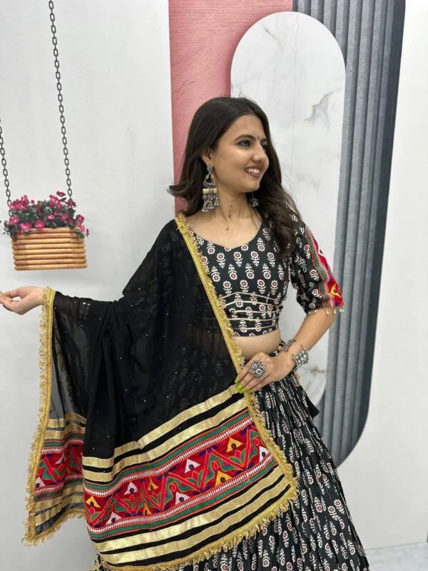 Navratri Special Gamthi Work Lehenga Choli Set